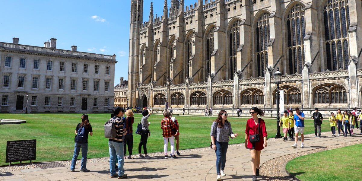 List of Cheap Universities in Uk That Accepts HND For Masters Program
